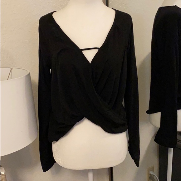 UO | Mayfair Drapey Surplice Top - Picture 3 of 13